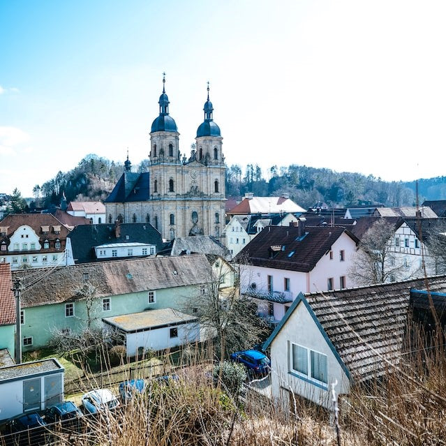 Blick auf eine Kirche